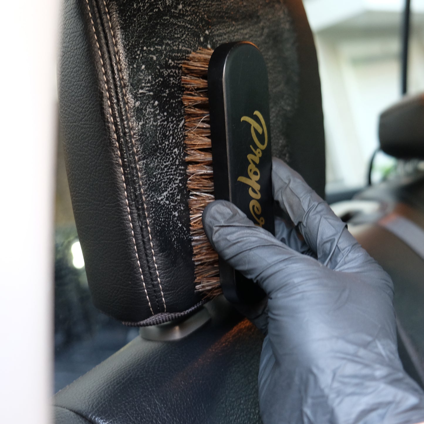 Leather & Alacantara Brush Set